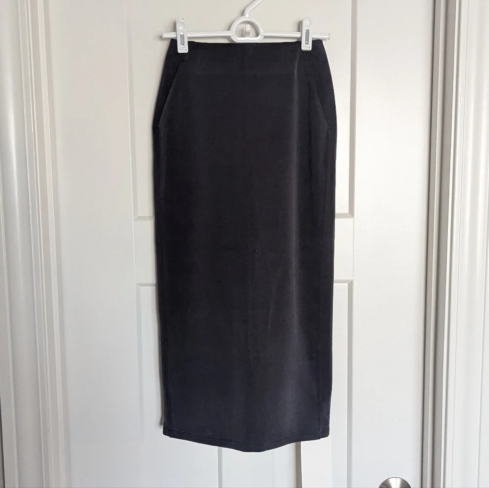 Lululemon Softstreme High Rise Midi Skirt NWT - Black sz 0
